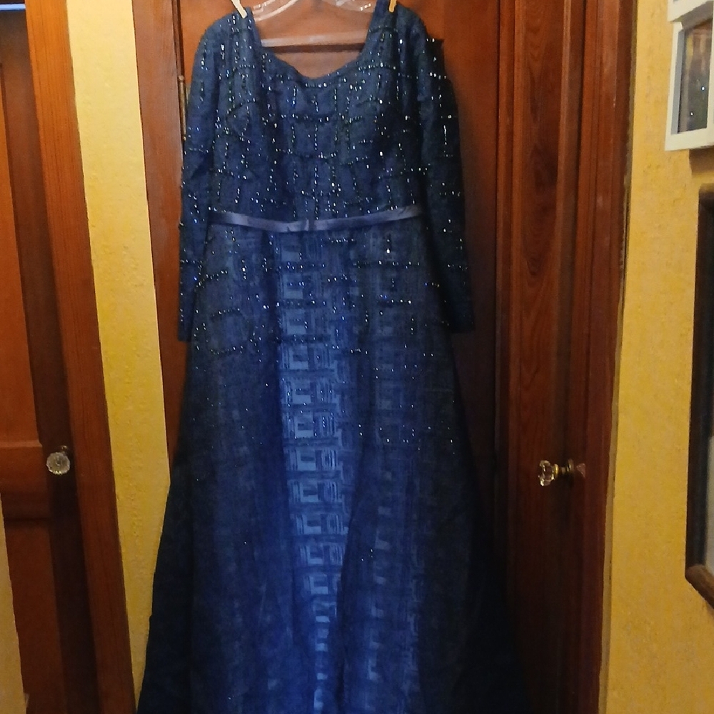 Elegant Navy Blue Maxi Dress